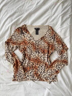 Y2K Style & Co Leopard Print V-Neck Sweater - Beige & Brown Size M